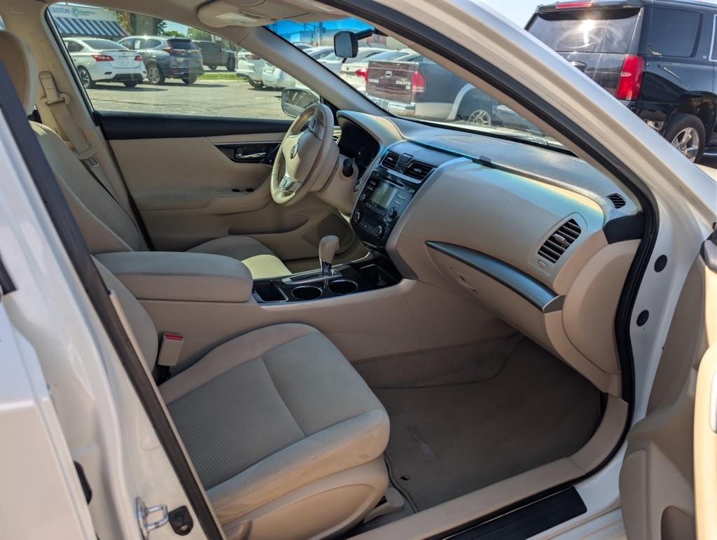 Nissan Altima  2014