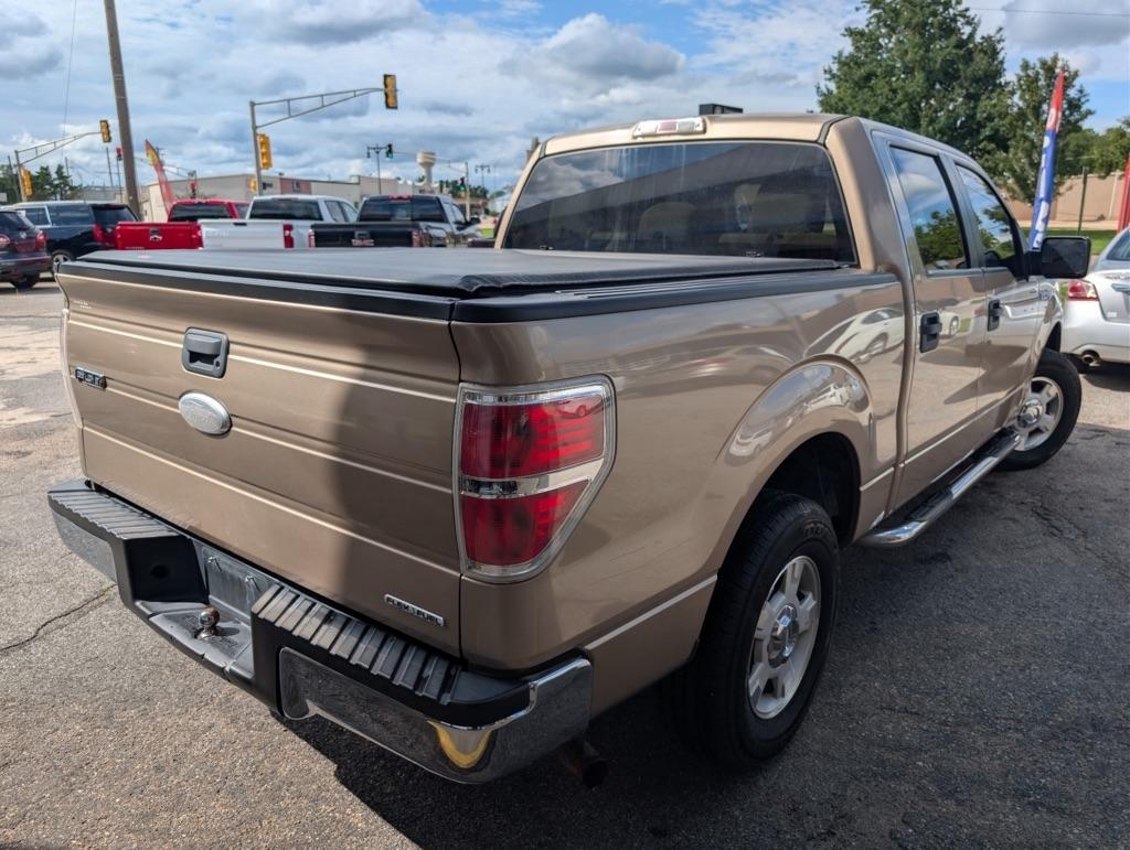 Ford F-150 XL SuperCrew 5.5-ft. Bed 2WD 2012