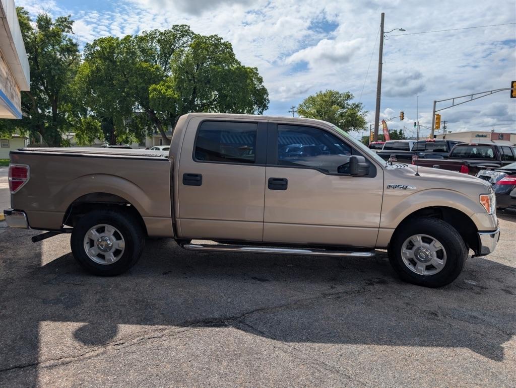 Ford F-150 XL SuperCrew 5.5-ft. Bed 2WD 2012