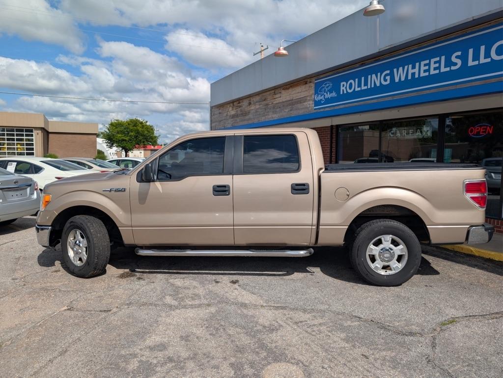 Ford F-150 XL SuperCrew 5.5-ft. Bed 2WD 2012