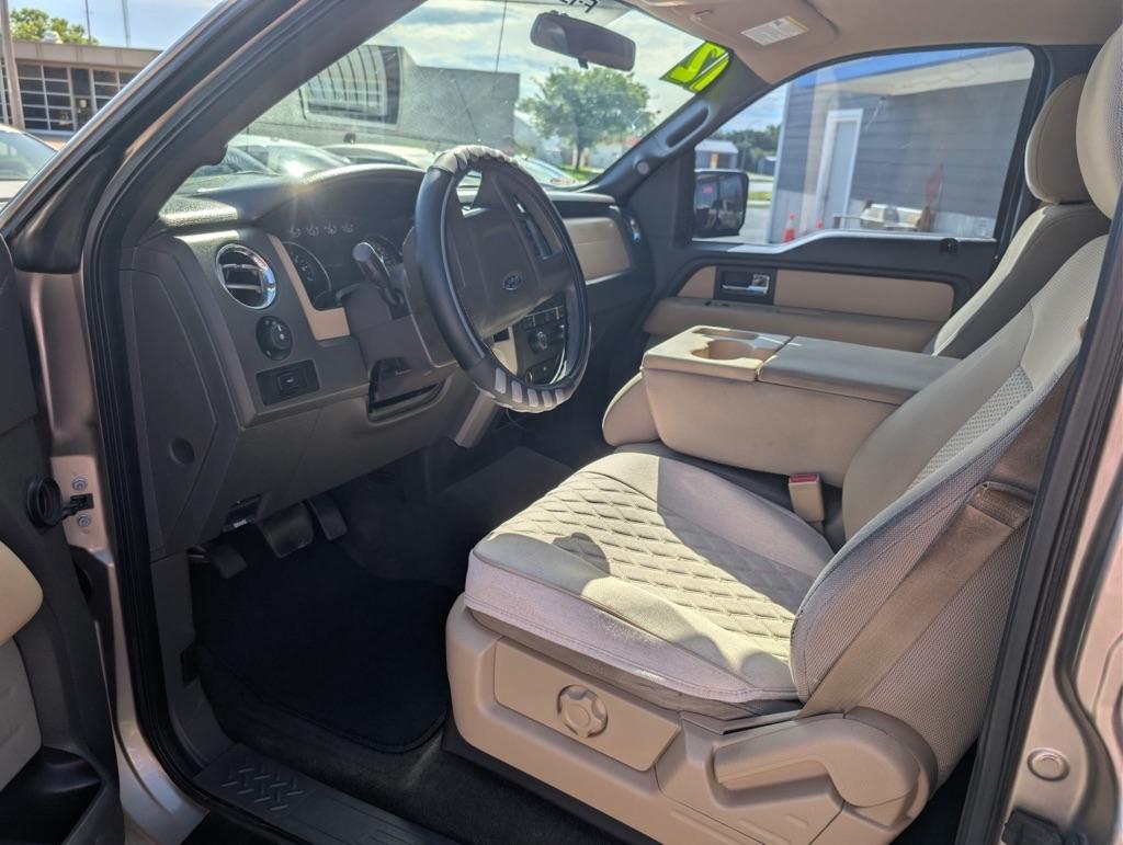 Ford F-150 XL SuperCrew 5.5-ft. Bed 2WD 2012