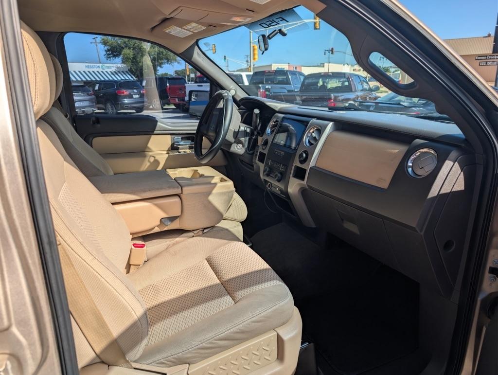Ford F-150 XL SuperCrew 5.5-ft. Bed 2WD 2012