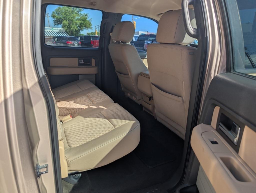 Ford F-150 XL SuperCrew 5.5-ft. Bed 2WD 2012