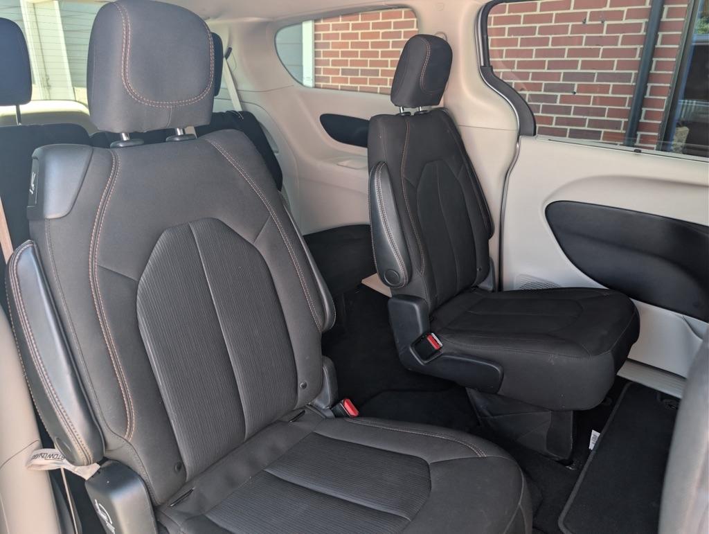 Chrysler Pacifica Touring Plus 2020