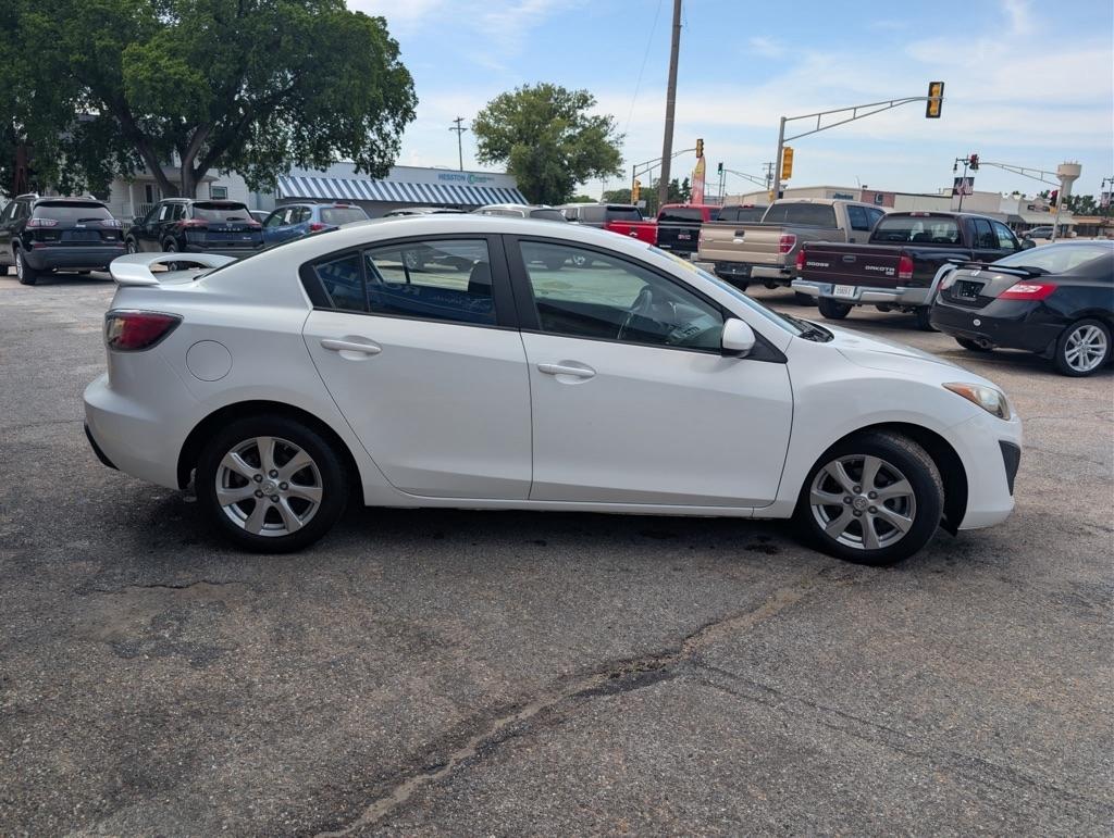 Mazda MAZDA3 i Touring 4-door 2011
