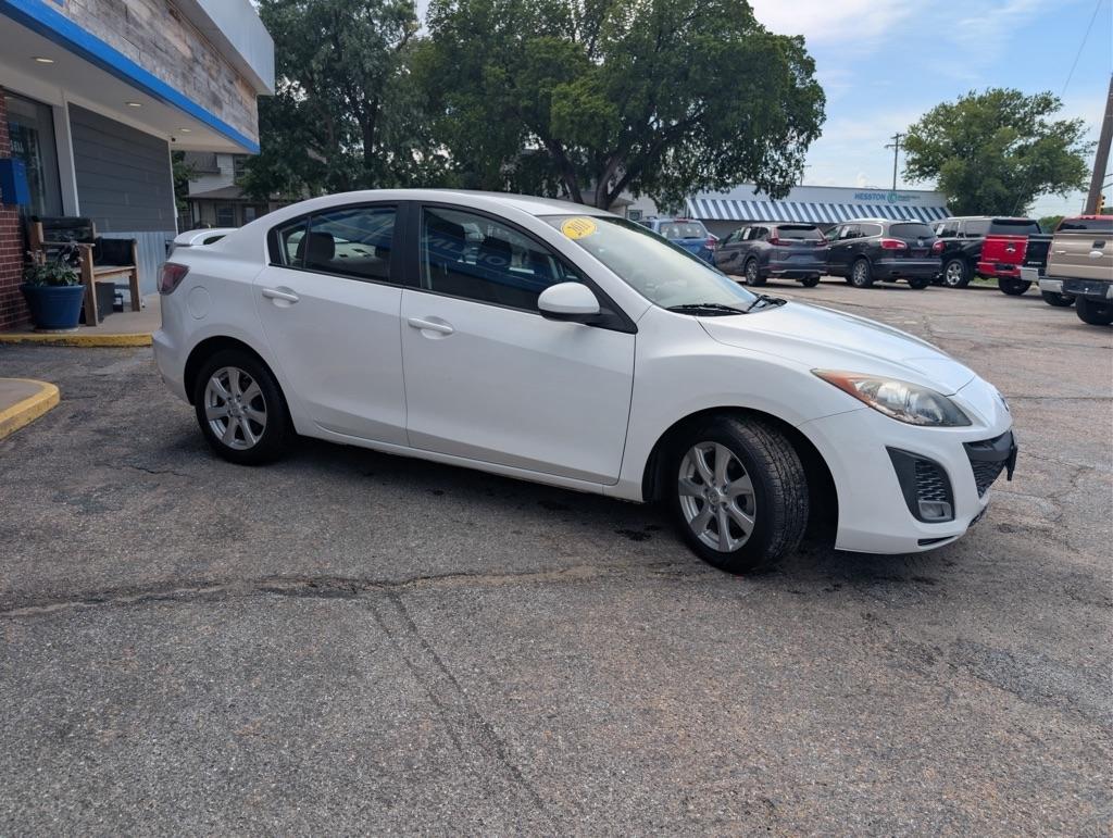 Mazda MAZDA3 i Touring 4-door 2011
