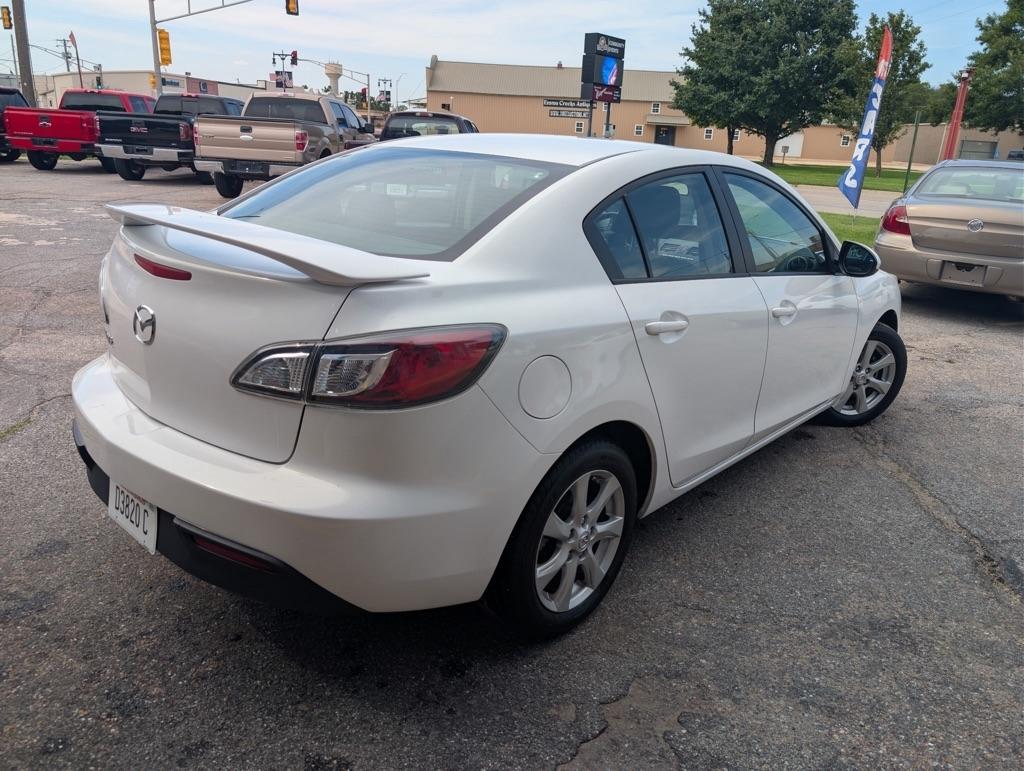 Mazda MAZDA3 i Touring 4-door 2011