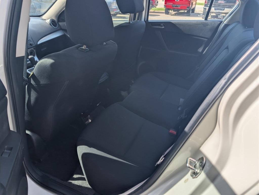 Mazda MAZDA3 i Touring 4-door 2011