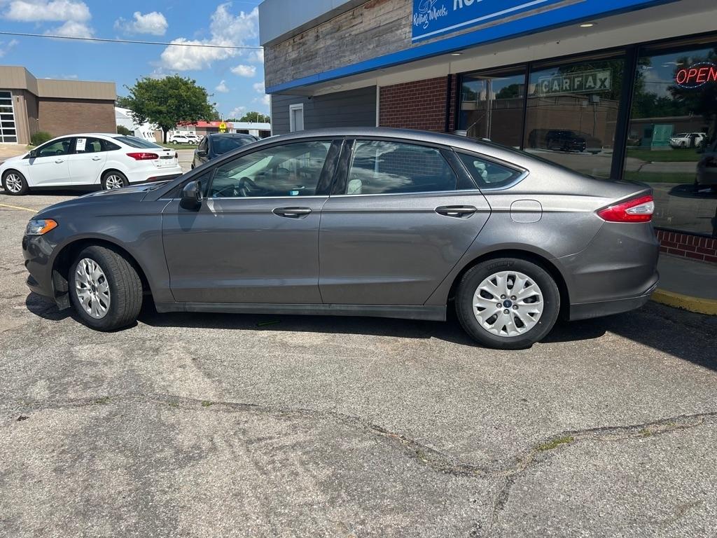 Ford Fusion S 2014