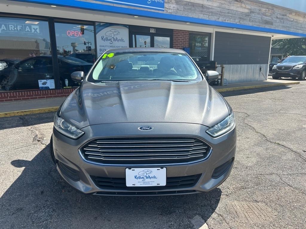Ford Fusion S 2014