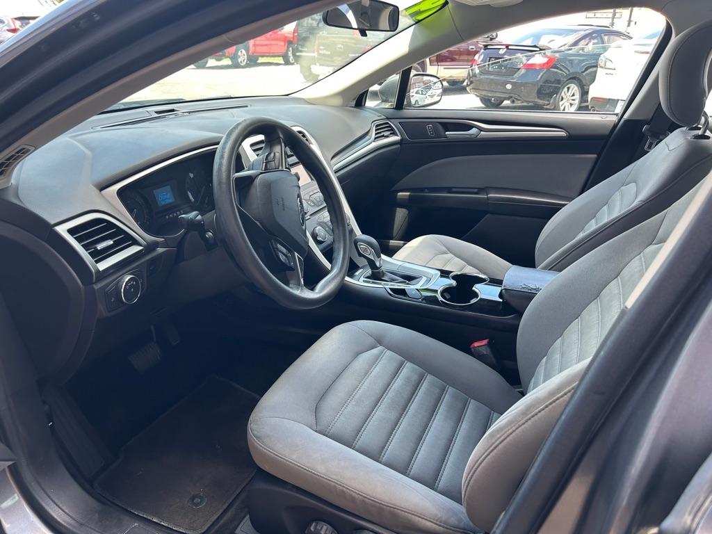 Ford Fusion S 2014