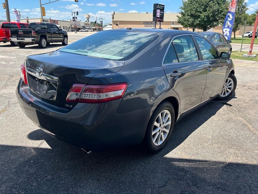 Toyota Camry XLE 2011