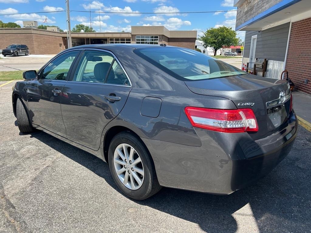Toyota Camry XLE 2011