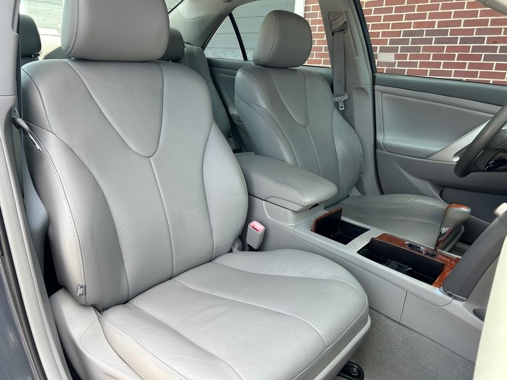 Toyota Camry XLE 2011