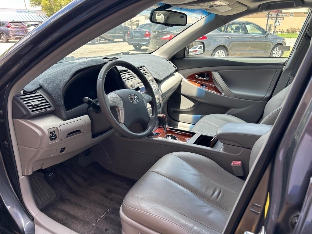Toyota Camry XLE 2011