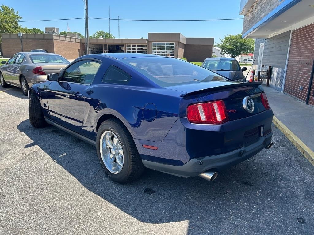 Ford Mustang V6 Coupe 2012