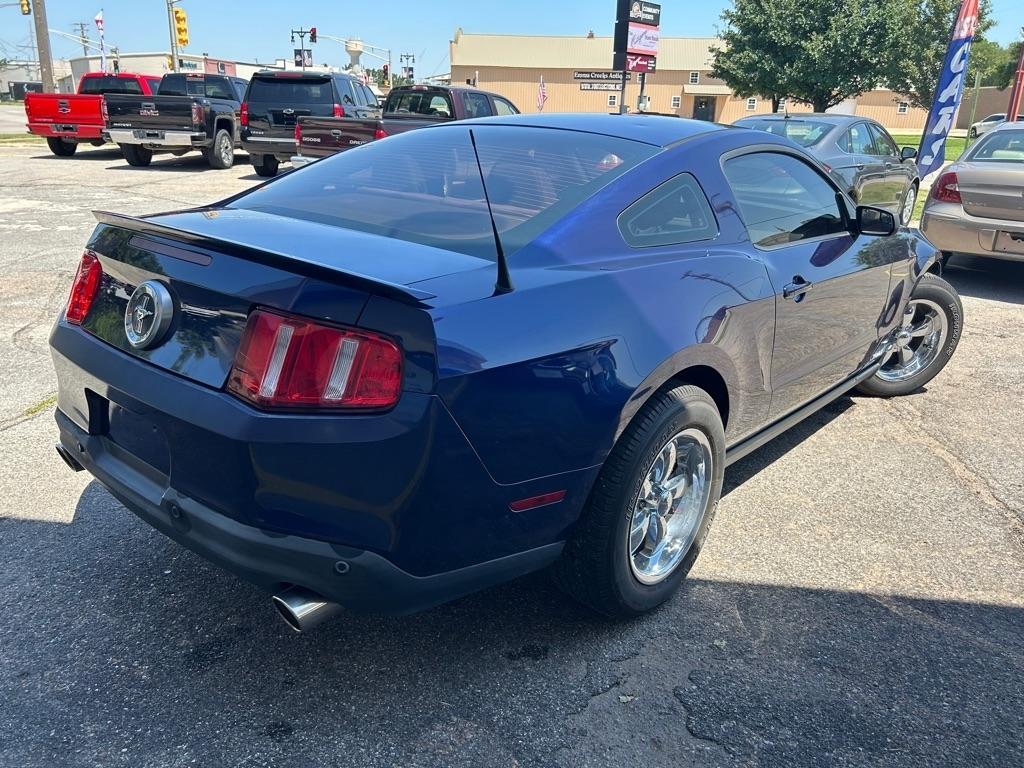 Ford Mustang V6 Coupe 2012