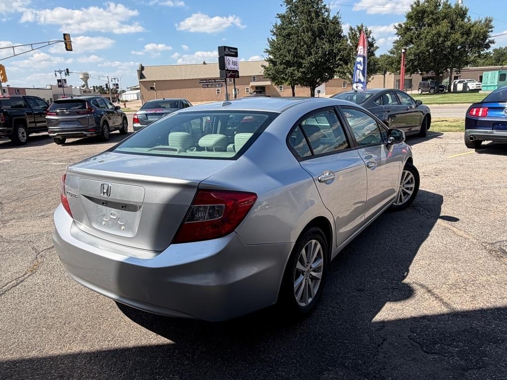 Honda Civic EX Sedan 5-Speed AT 2012