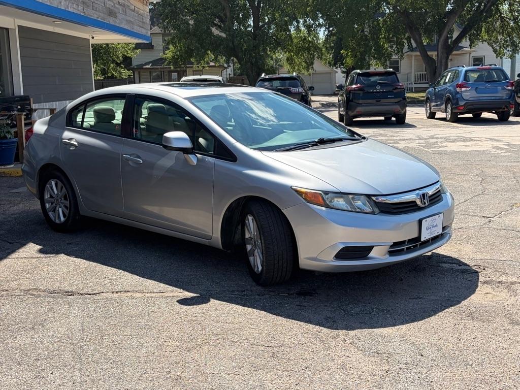Honda Civic EX Sedan 5-Speed AT 2012