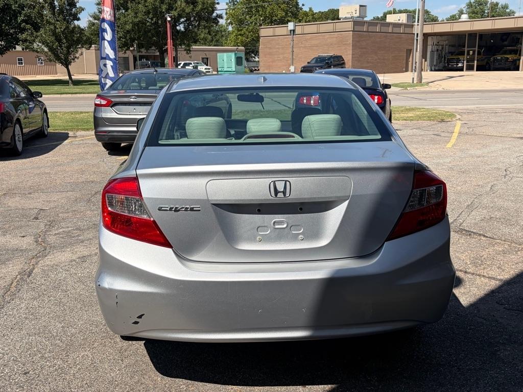 Honda Civic EX Sedan 5-Speed AT 2012