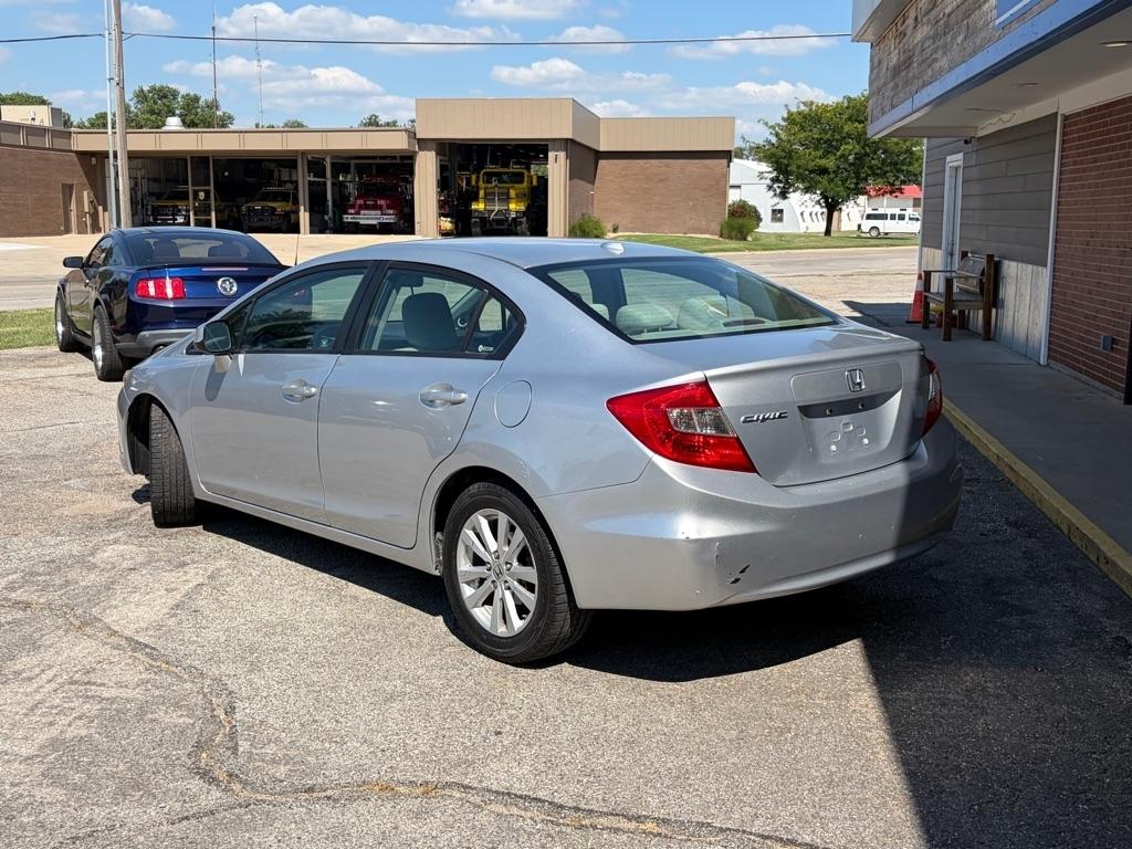 Honda Civic EX Sedan 5-Speed AT 2012