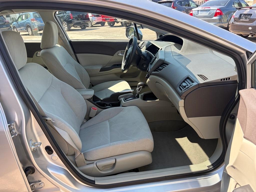 Honda Civic EX Sedan 5-Speed AT 2012