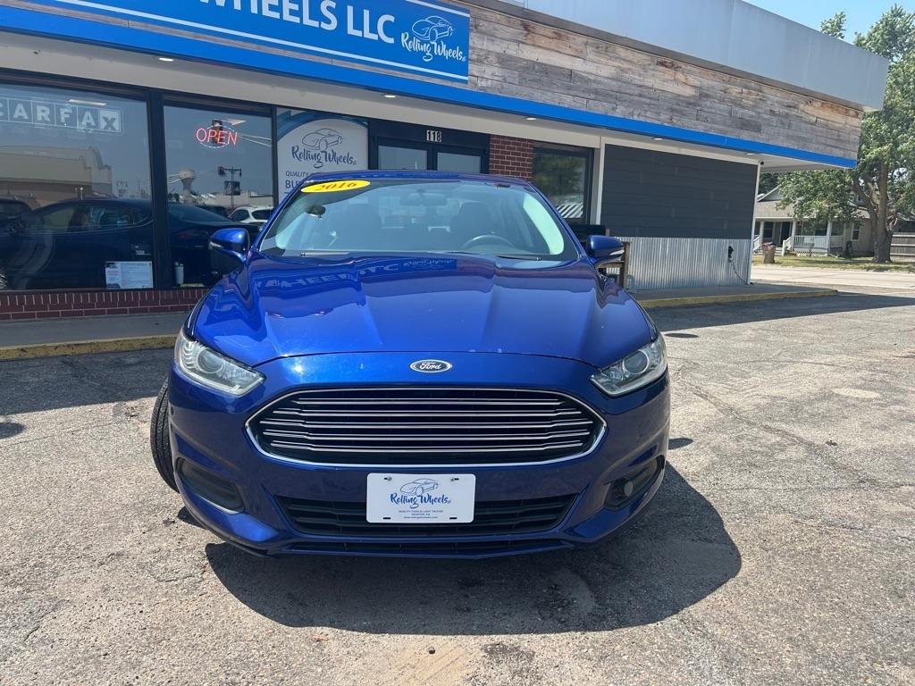 Ford Fusion Hybrid SE 2016