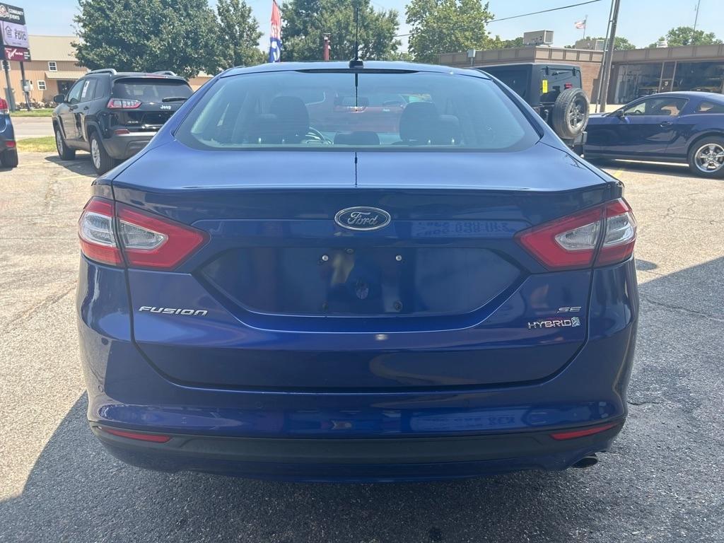 Ford Fusion Hybrid SE 2016