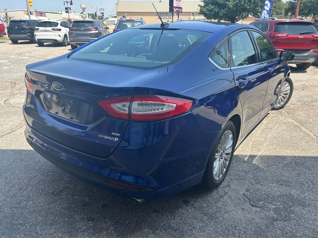 Ford Fusion Hybrid SE 2016