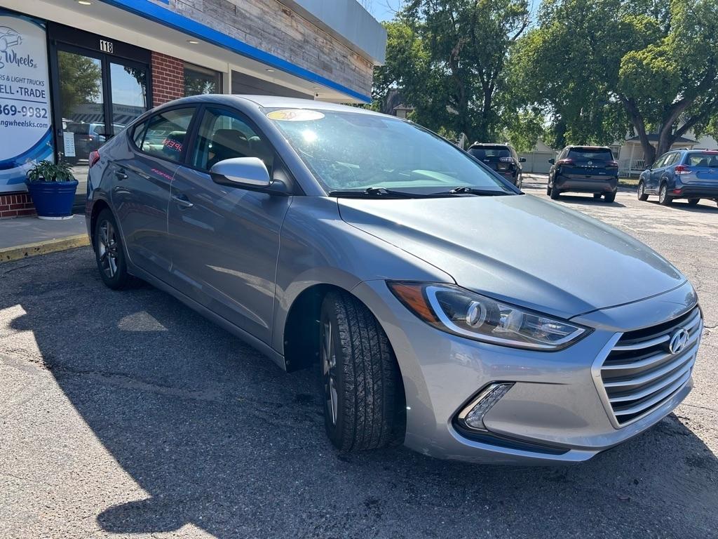 Hyundai Elantra Value Edition 6A 2017