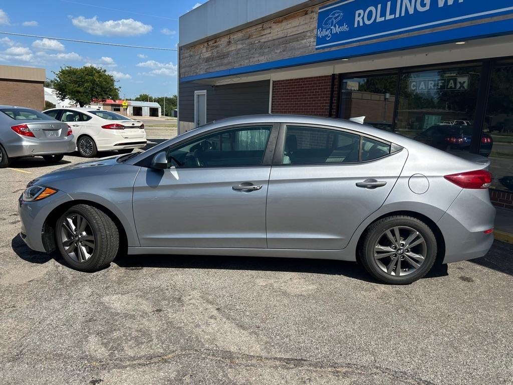 Hyundai Elantra Value Edition 6A 2017