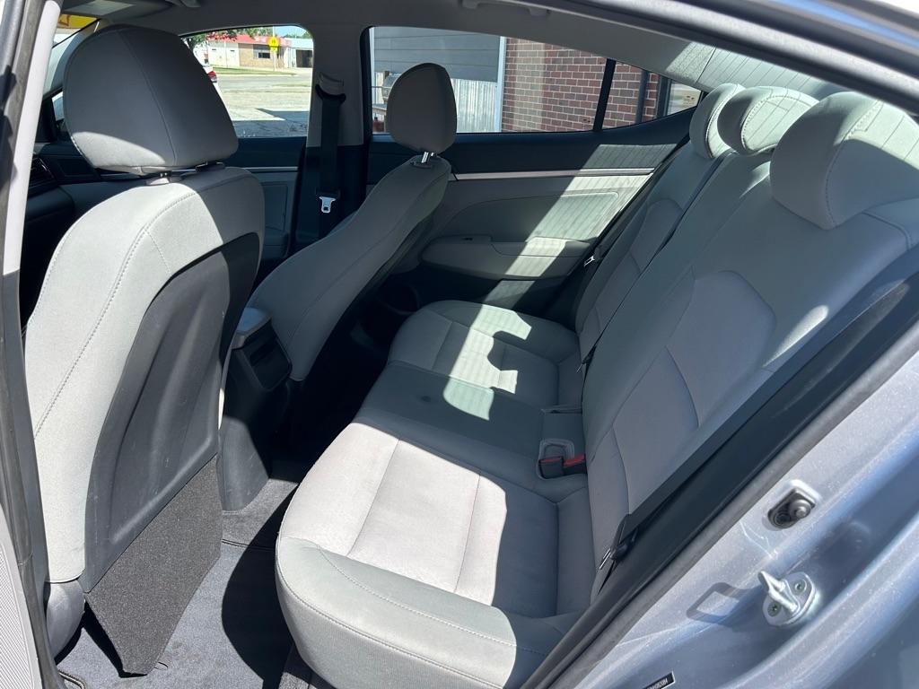 Hyundai Elantra Value Edition 6A 2017