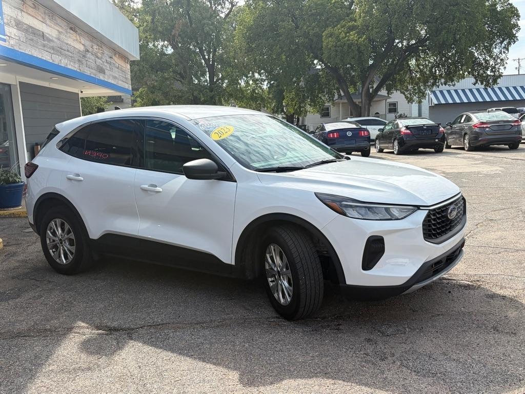 Ford Escape  2023