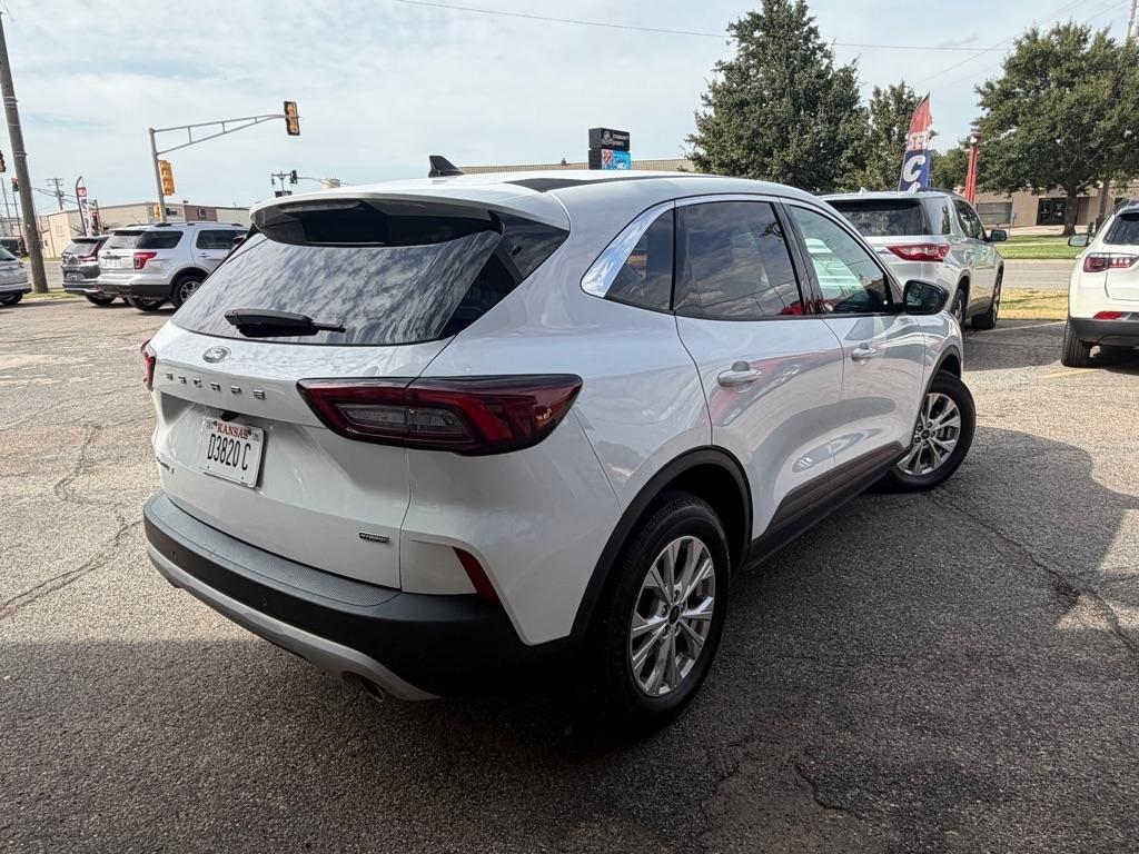 Ford Escape  2023