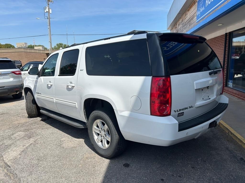 GMC Yukon XL SLT 1/2 Ton 4WD 2013