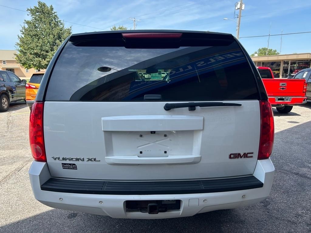 GMC Yukon XL SLT 1/2 Ton 4WD 2013