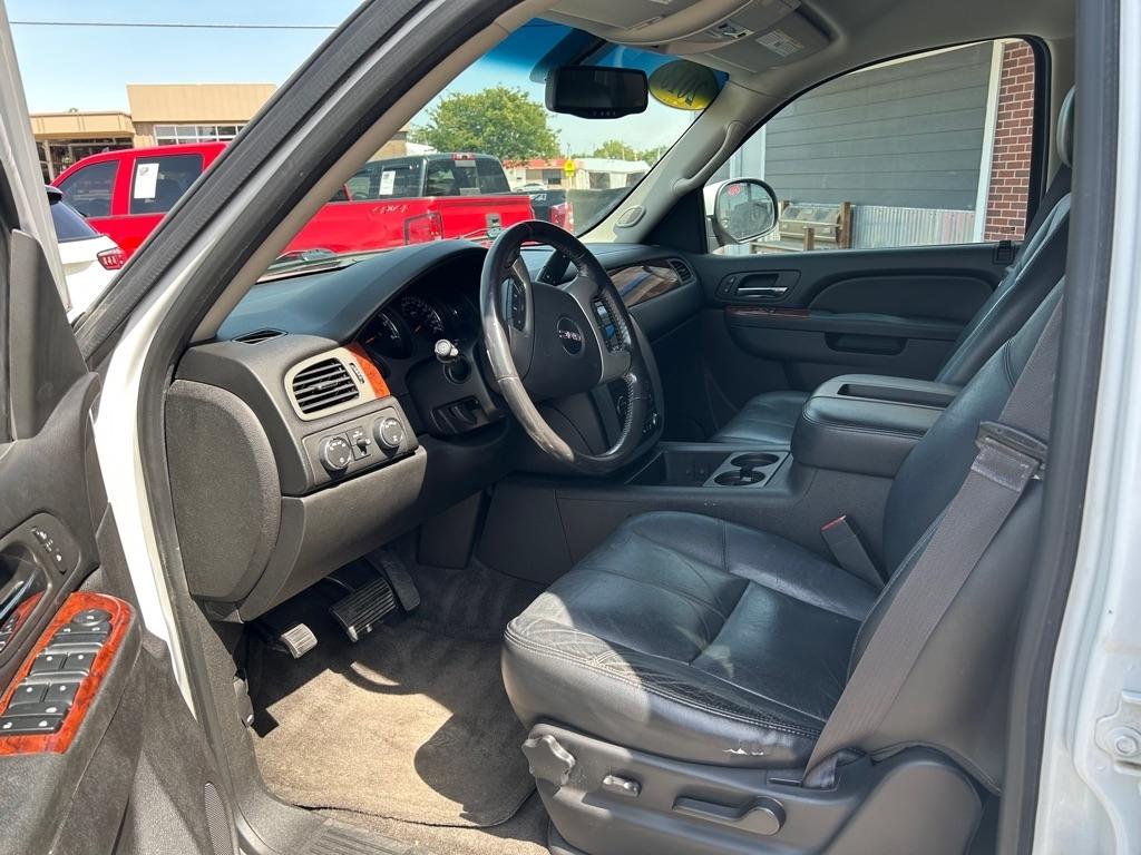 GMC Yukon XL SLT 1/2 Ton 4WD 2013