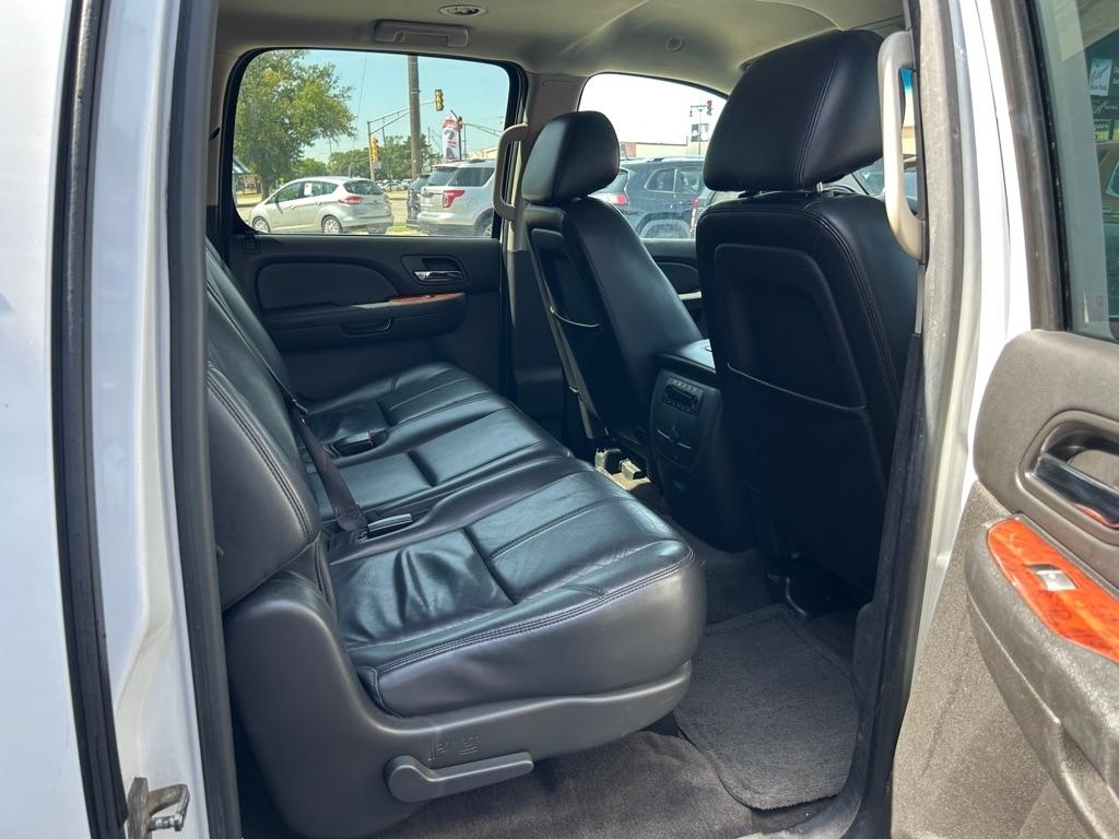 GMC Yukon XL SLT 1/2 Ton 4WD 2013