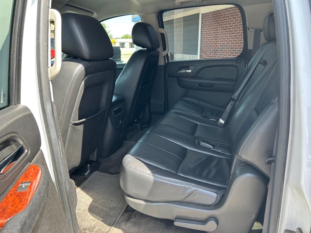 GMC Yukon XL SLT 1/2 Ton 4WD 2013