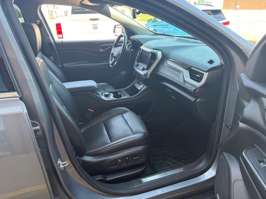 GMC Acadia SLT 2021