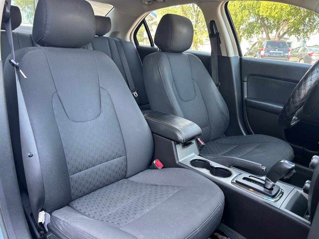Ford Fusion SE 2012