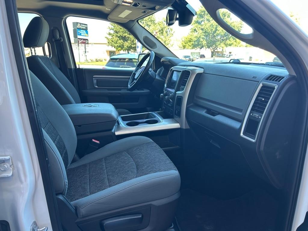 RAM 1500 Classic Warlock 4x4 Crew Cab 5'7" Box 2019