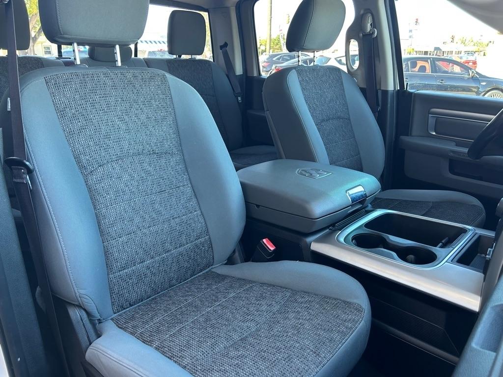 RAM 1500 Classic Warlock 4x4 Crew Cab 5'7" Box 2019