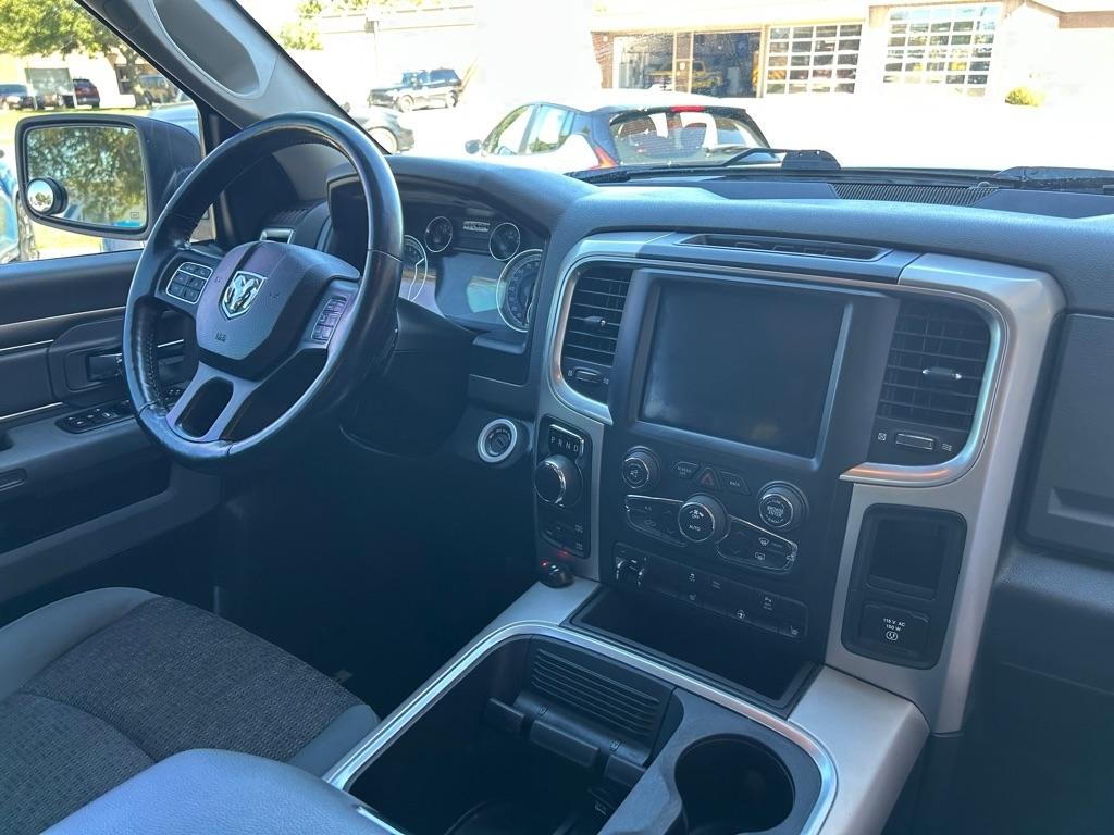 RAM 1500 Classic Warlock 4x4 Crew Cab 5'7" Box 2019