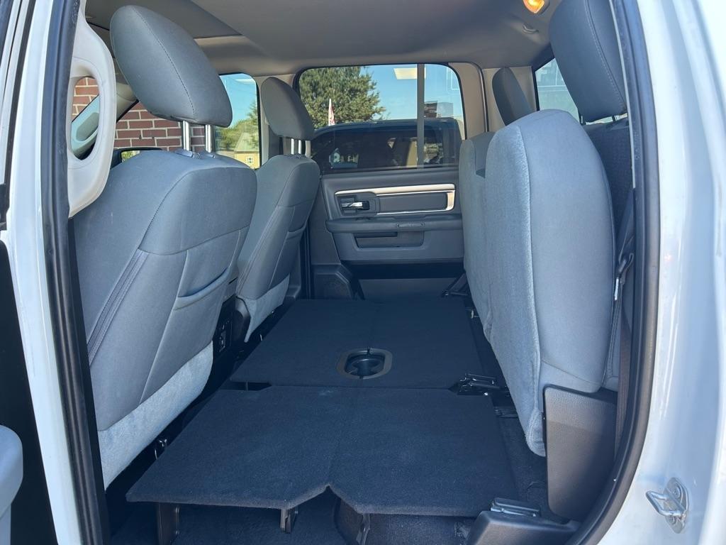 RAM 1500 Classic Warlock 4x4 Crew Cab 5'7" Box 2019