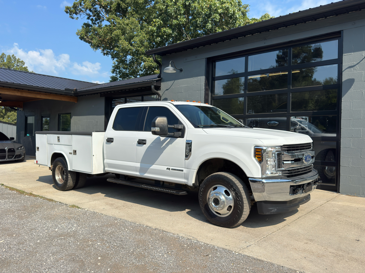 2018 Ford F-350 Super Duty Chassis Cab