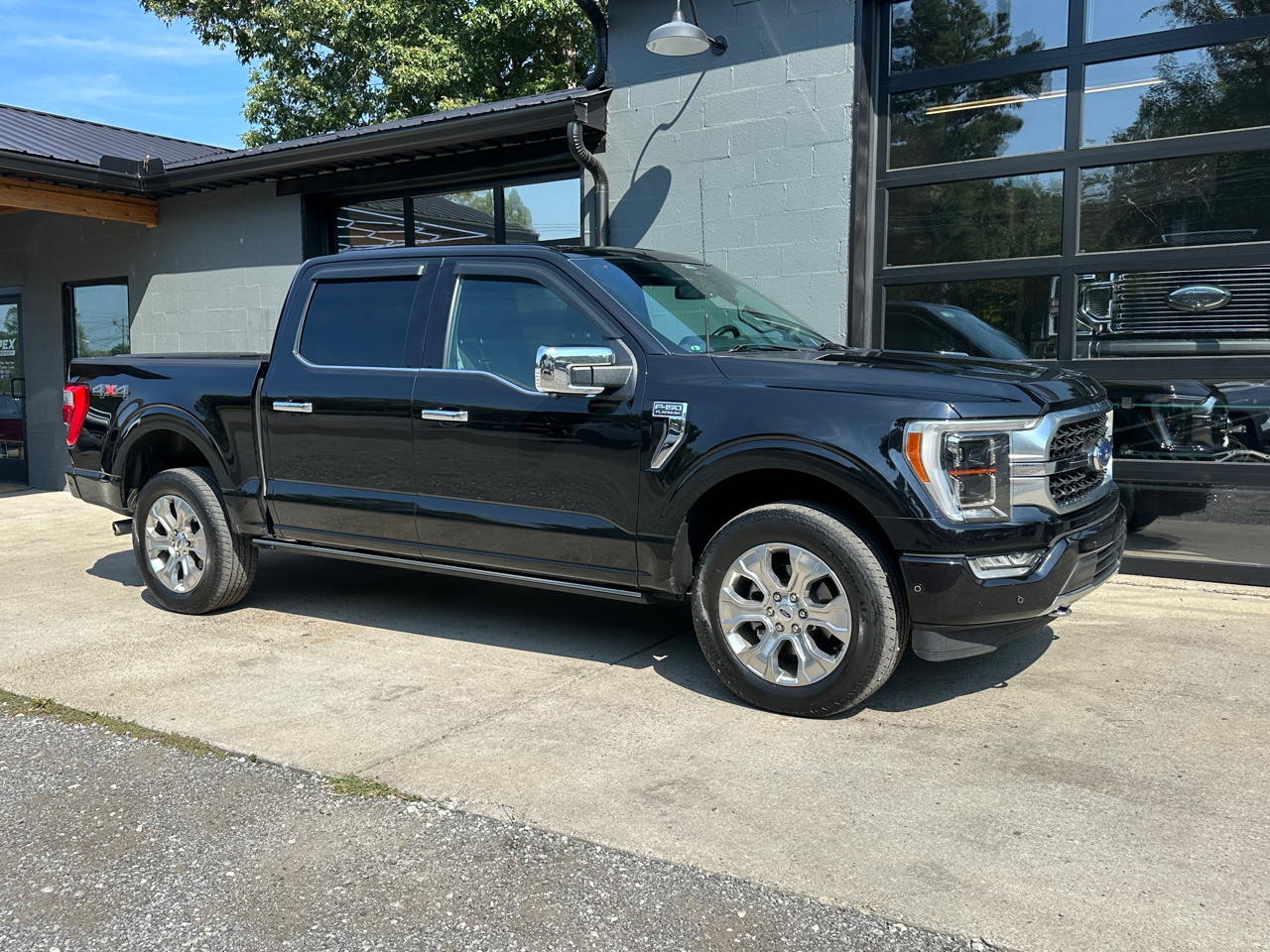 2022 Ford F-150 Platinum 4WD SuperCrew 5.5' Box