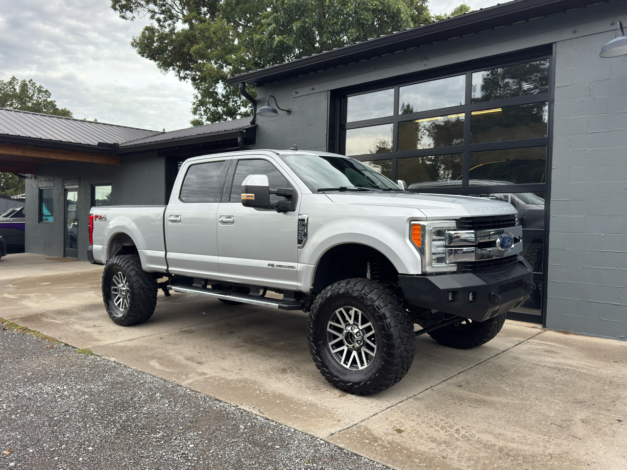 2019 Ford F-250 SD Lariat Crew Cab 4WD