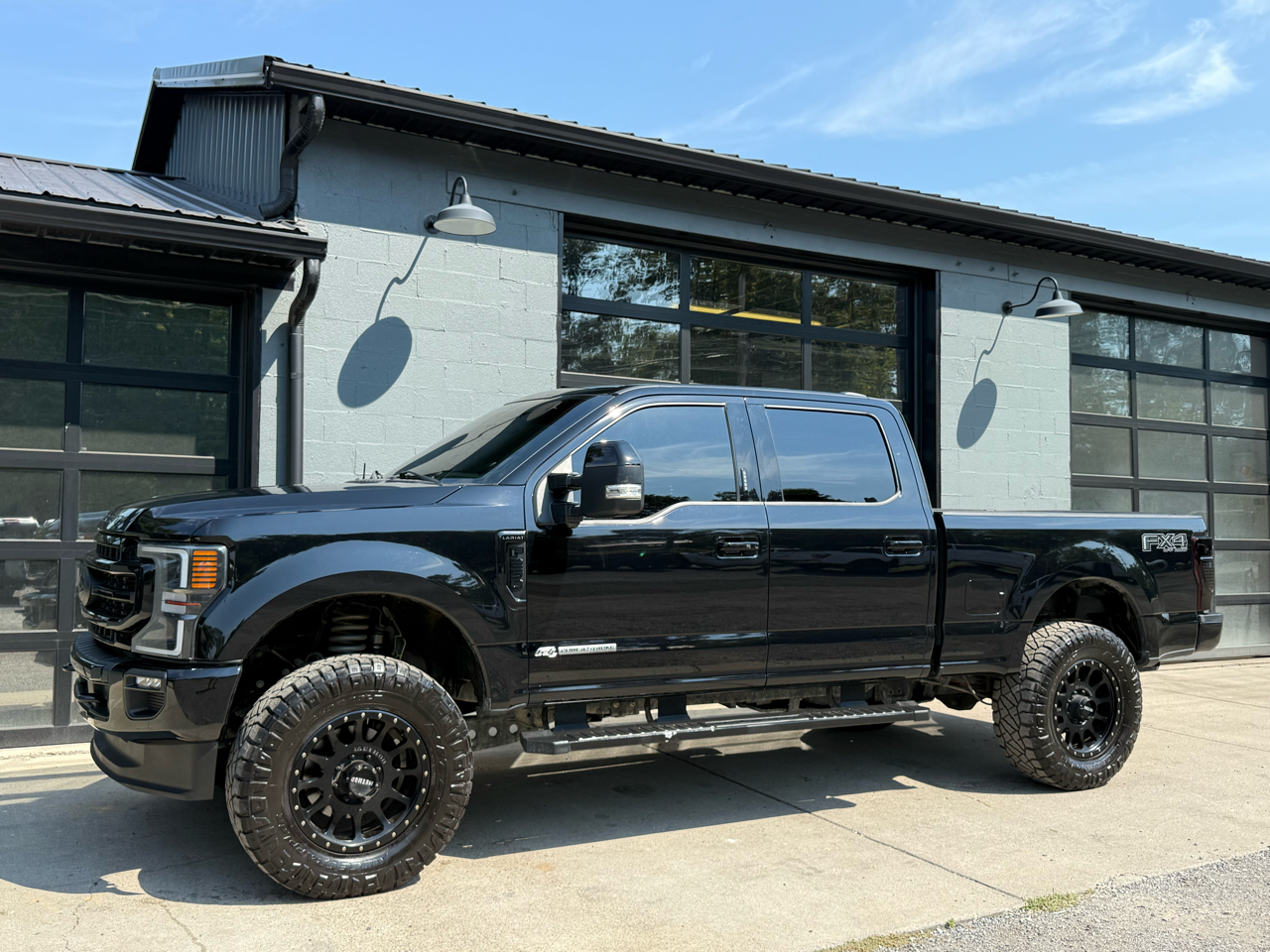 2022 Ford F250SD Lariat Crew Cab 4WD SWB