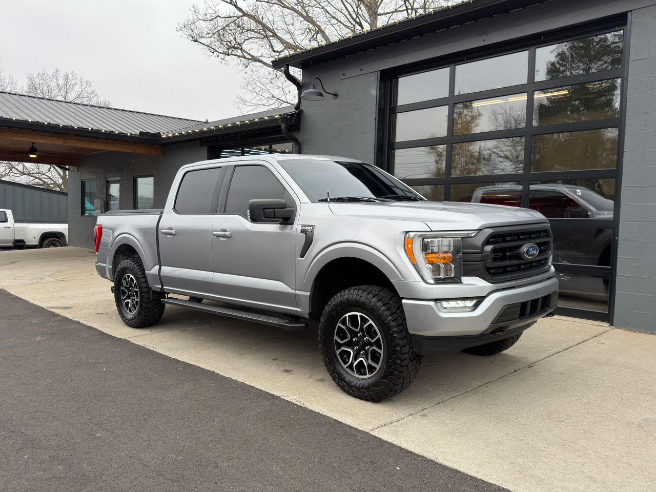 2021 Ford F-150 XLT's photo
